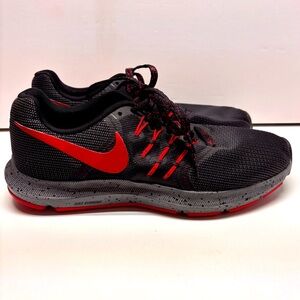 NIKE Run Swift Men's Running Shoes Size 7.5 Black/Red CK6691-001